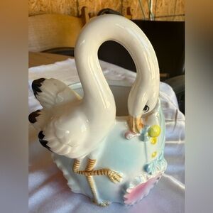 Elegant Swan Ceramic Vase